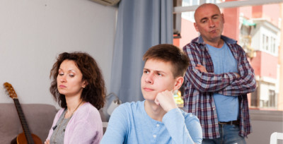 Understanding Unhealthy Relationships Through Online Quizzes